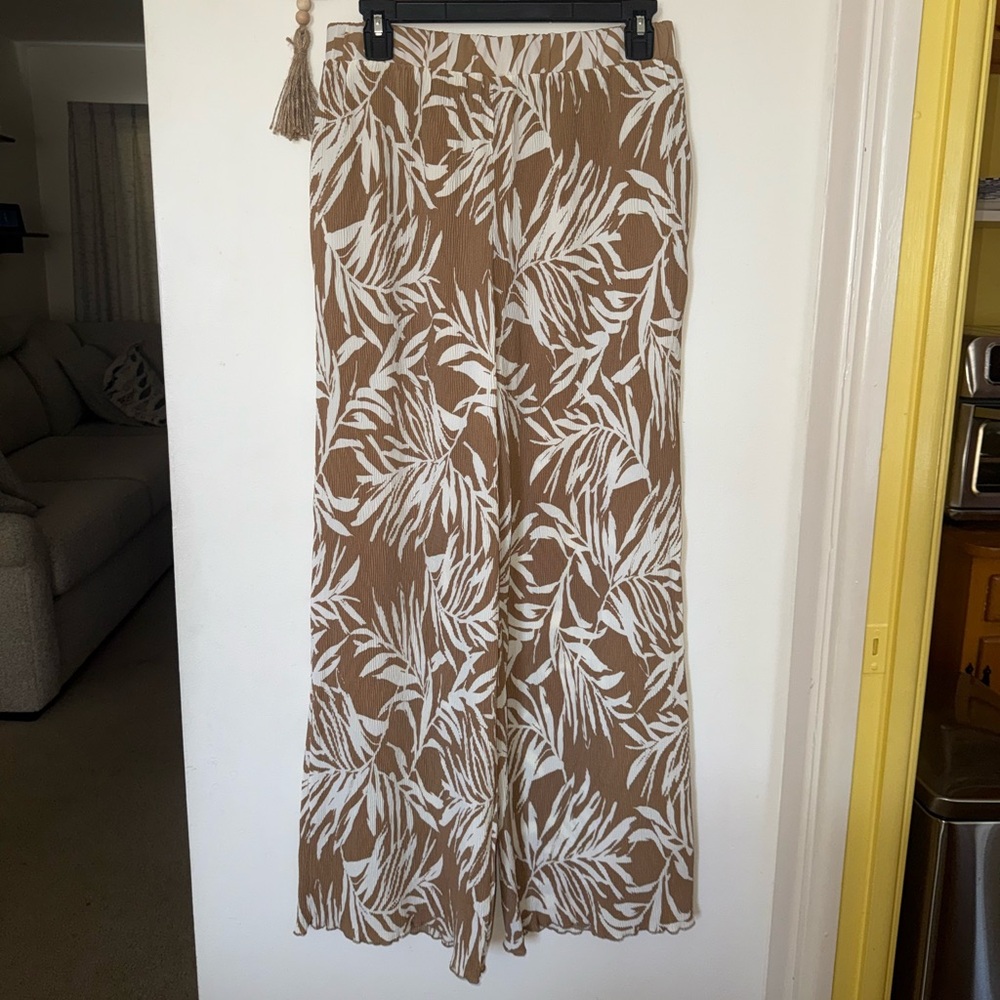 Blu Pepper Brown and White Leaf Pattern Wide-Leg Pants